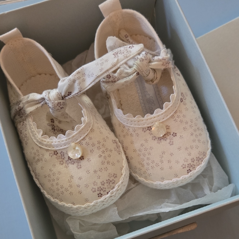 Tartine et Chocolat Cream Floral Baby Shoes
